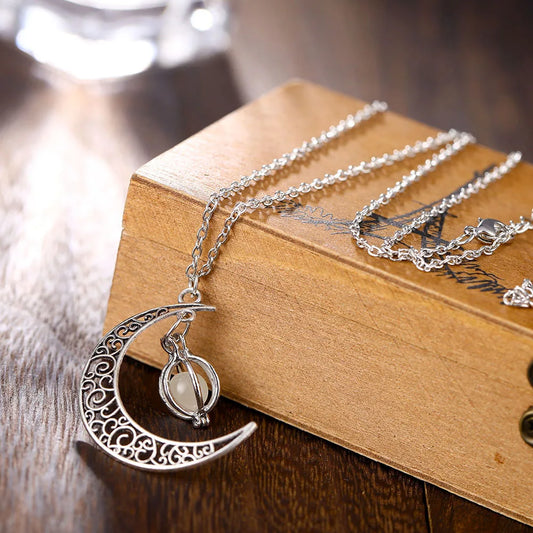 IFMIA Retro Luminous Pendant Moon Necklace Jewelry for Women Goth Christmas Fashion Vintage Glow at Night Wholesale Necklaces